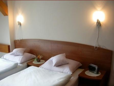Sukiennice Hotel Chojnice Værelse billede